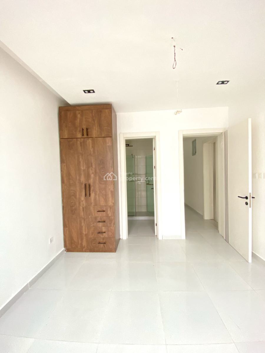 2 Bedroom Apartment in a Secure Environment, Ologolo, Lekki, Lagos, Flat / Apartment for Sale