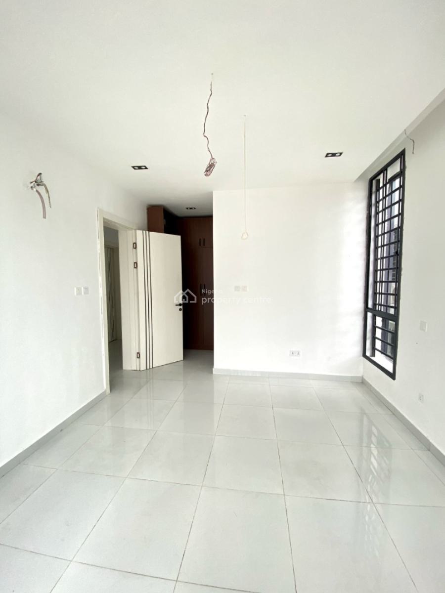 2 Bedroom Apartment in a Secure Environment, Ologolo, Lekki, Lagos, Flat / Apartment for Sale