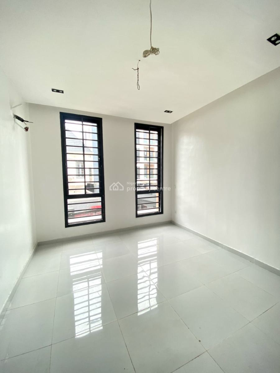 2 Bedroom Apartment in a Secure Environment, Ologolo, Lekki, Lagos, Flat / Apartment for Sale