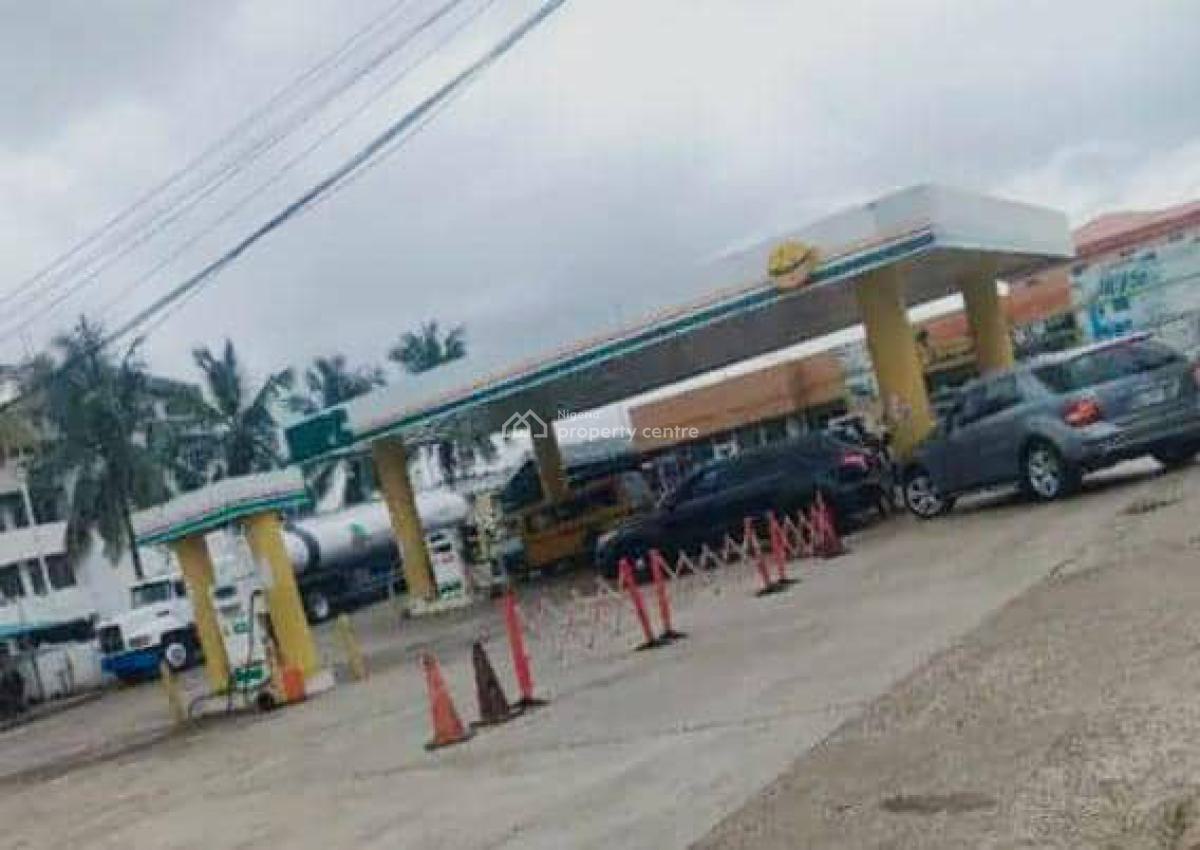 Nnpc Filling Station, Ikeja Gra, Ikeja, Lagos, Filling Station for Sale