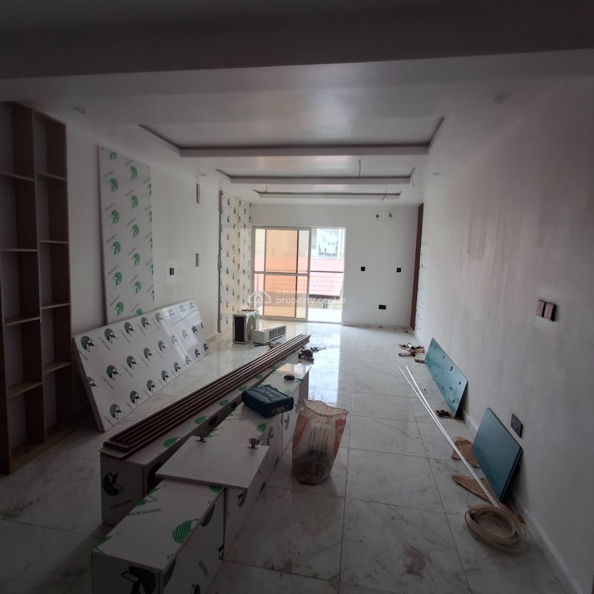 Three Bedroom Apartment, Lekki Phase 1, Lekki, Lagos, Flat / Apartment for Sale