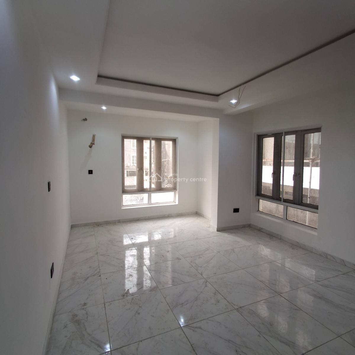 Three Bedroom Apartment, Lekki Phase 1, Lekki, Lagos, Flat / Apartment for Sale