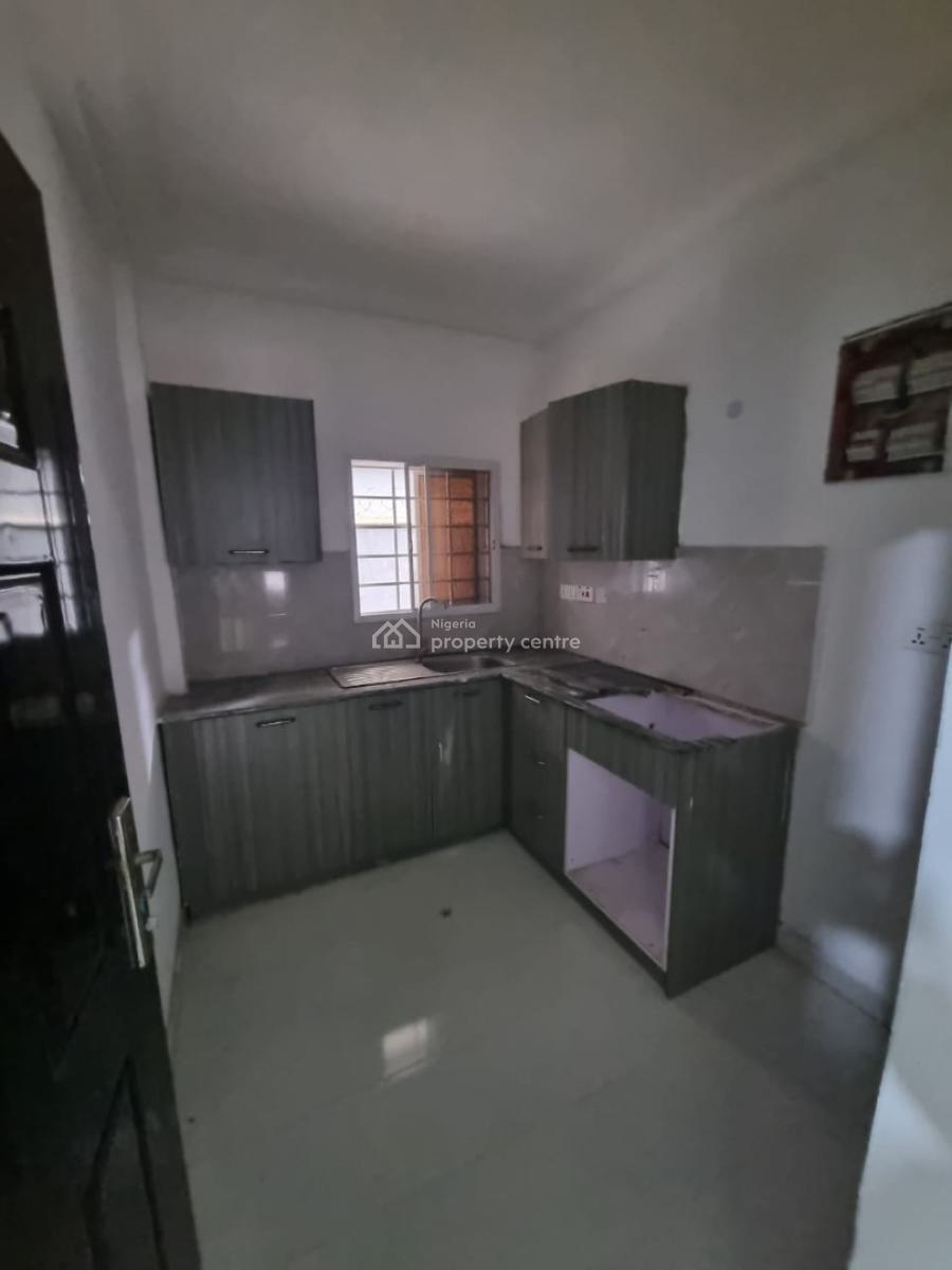 Affordable 2 Bedroom Apartment in a Good Location, Orchid Road, Lekki Phase 2, Lekki, Lagos, Flat / Apartment for Sale