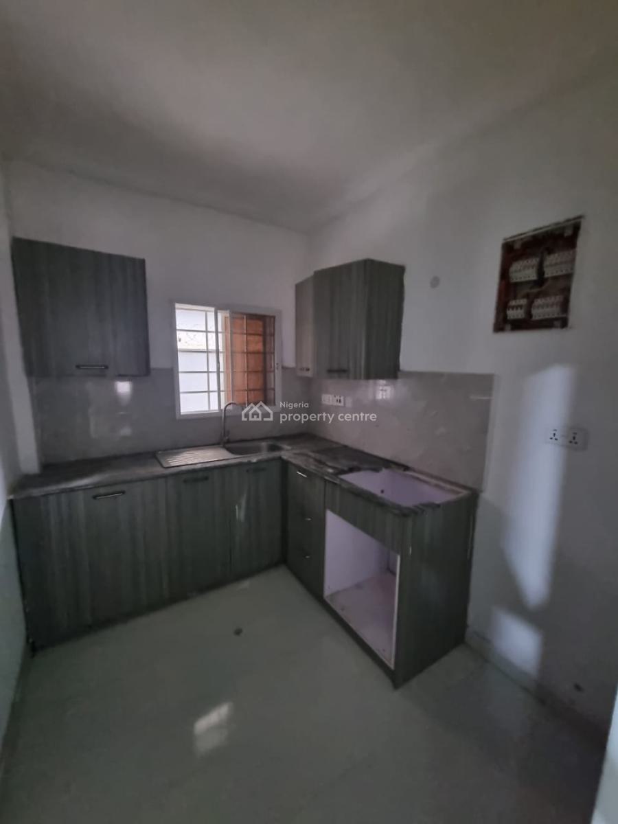 Affordable 2 Bedroom Apartment in a Good Location, Orchid Road, Lekki Phase 2, Lekki, Lagos, Flat / Apartment for Sale