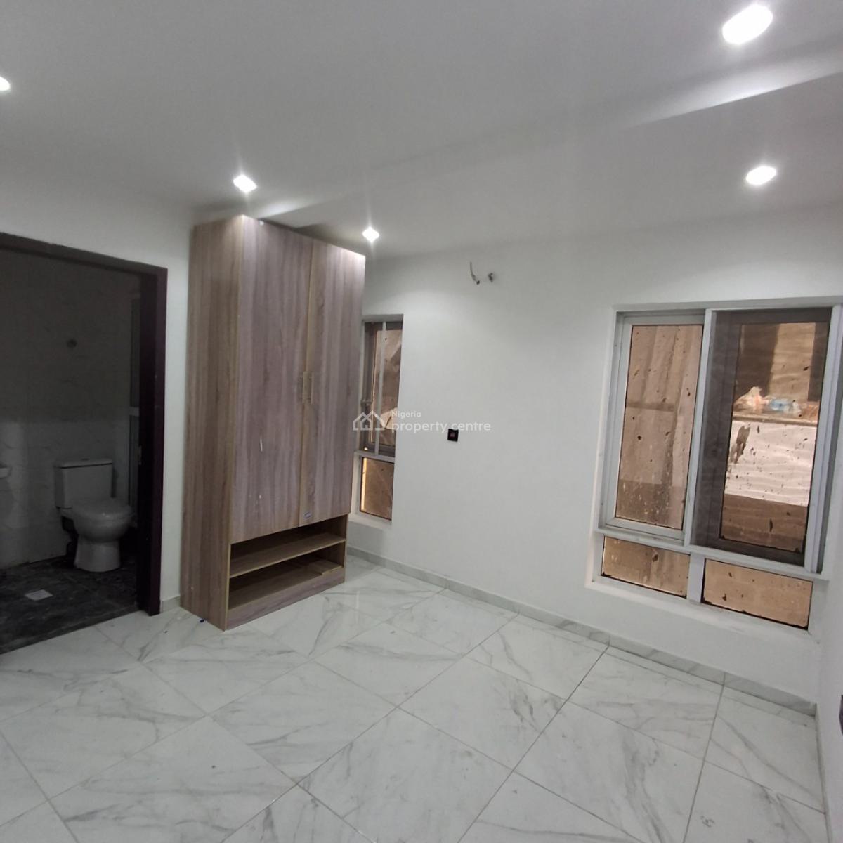 Three Bedroom Apartment, Lekki Phase 1, Lekki, Lagos, Flat / Apartment for Rent