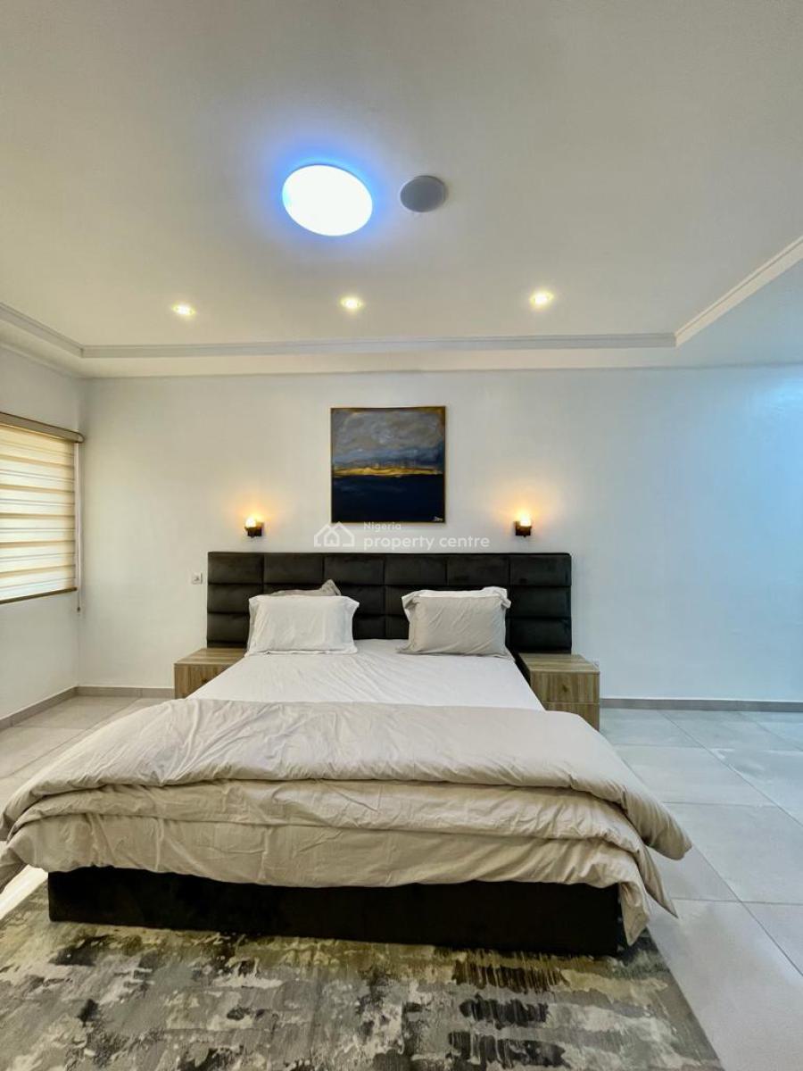 3 Bedrooms Apartment with Swimming Pool, Ikeja, Lagos, Flat / Apartment Short Let