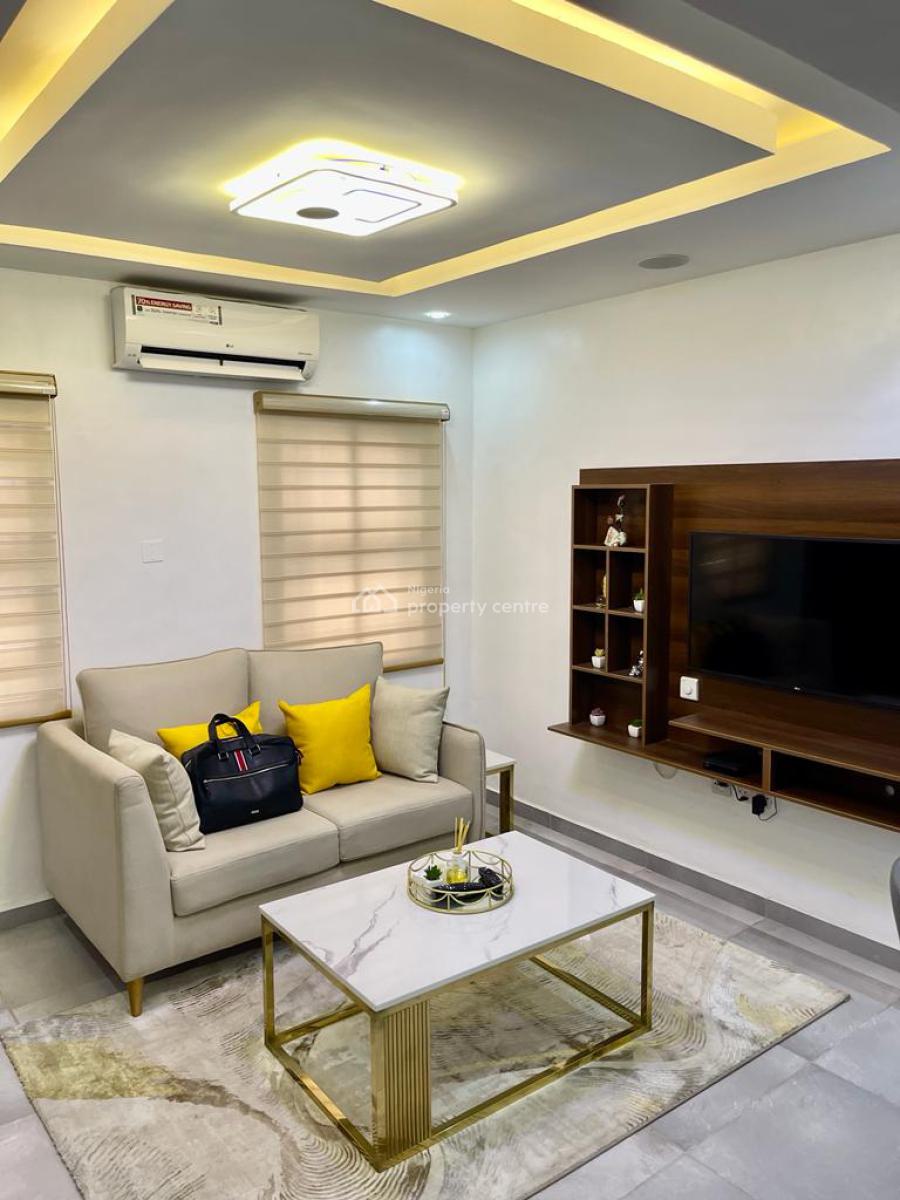3 Bedrooms Apartment with Swimming Pool, Ikeja, Lagos, Flat / Apartment Short Let