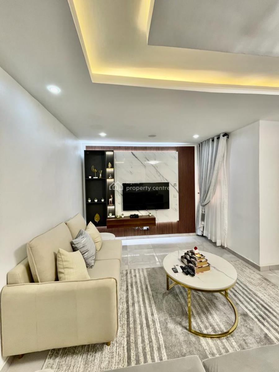 3 Bedrooms Apartment with Swimming Pool, Ikeja, Lagos, Flat / Apartment Short Let