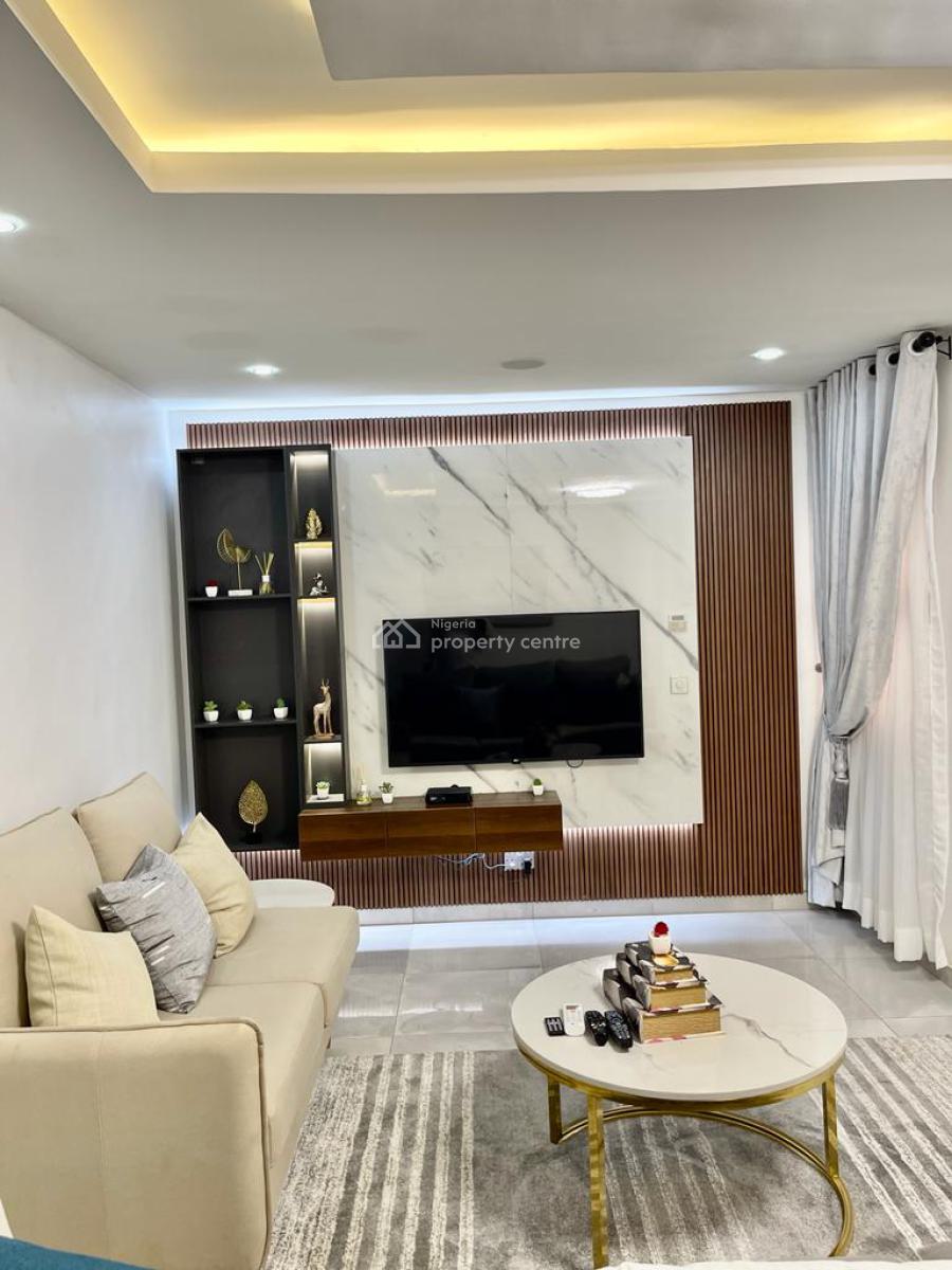 3 Bedrooms Apartment with Swimming Pool, Ikeja, Lagos, Flat / Apartment Short Let