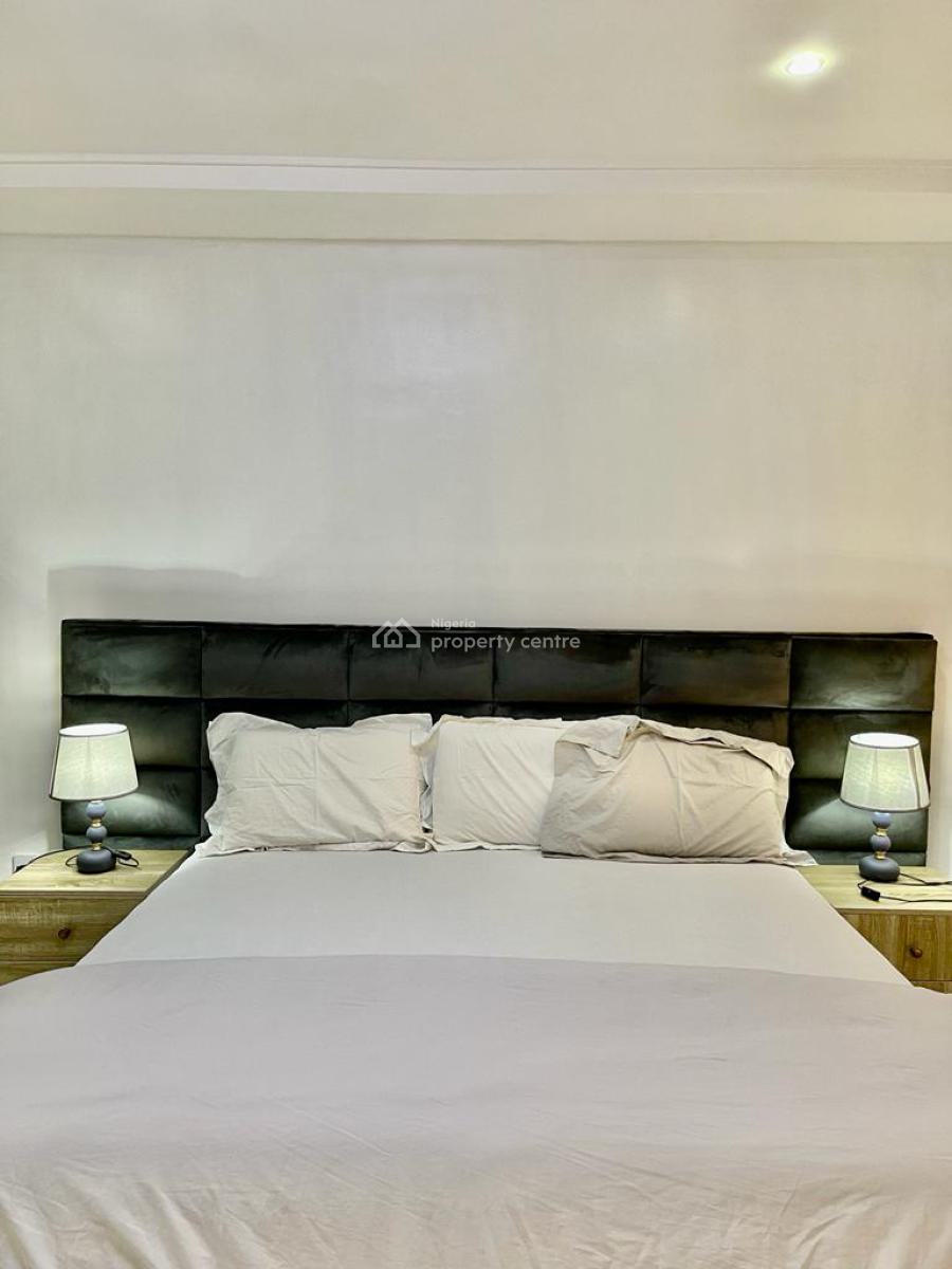 3 Bedrooms Apartment with Swimming Pool, Ikeja, Lagos, Flat / Apartment Short Let