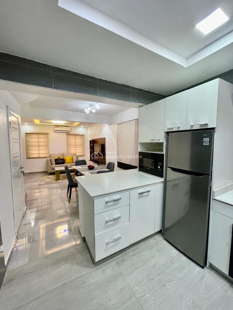 3 Bedrooms Apartment with Swimming Pool, Ikeja, Lagos, Flat / Apartment Short Let