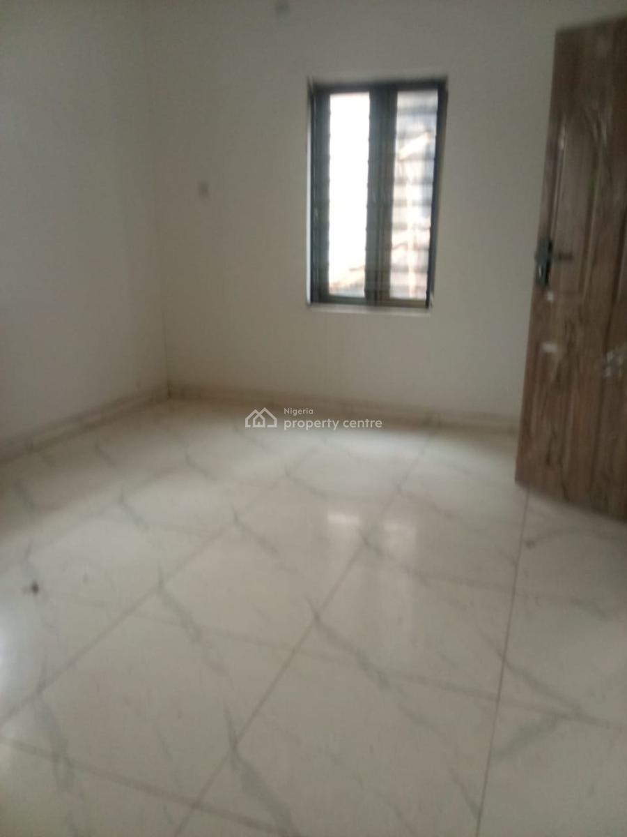 Massive 3 Bedroom Apartment Upstairs and Downstairs, Salem Ikate, Ikate, Lekki, Lagos, Flat / Apartment for Rent
