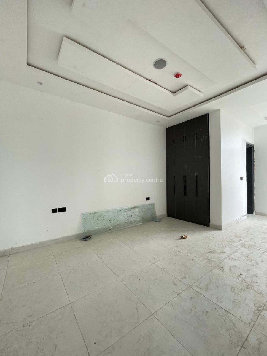 2 Bedroom Apartment with Elevator, Pool, Equipped Gym & Security Post, Lekki Phase 1, Lekki, Lagos, Flat / Apartment for Sale