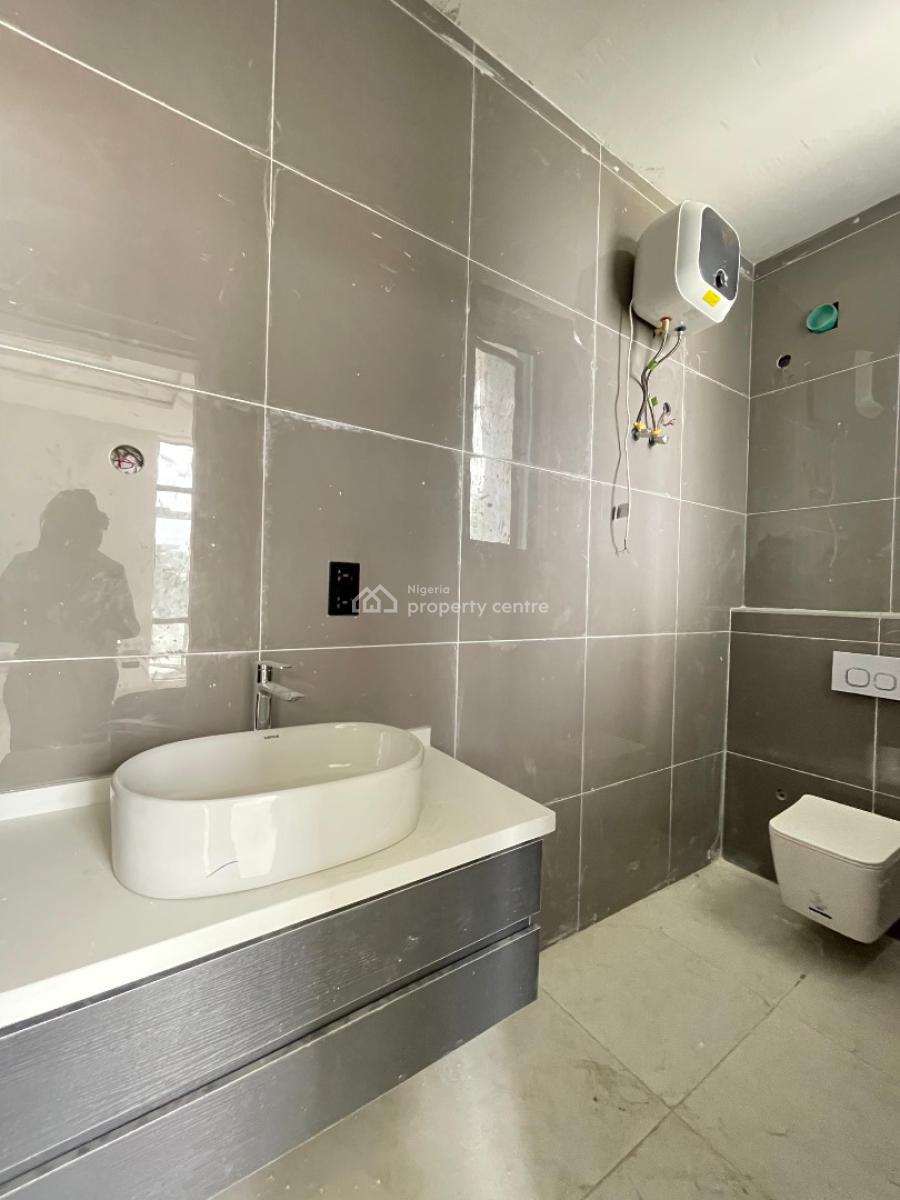 2 Bedroom Apartment with Elevator, Pool, Equipped Gym & Security Post, Lekki Phase 1, Lekki, Lagos, Flat / Apartment for Sale