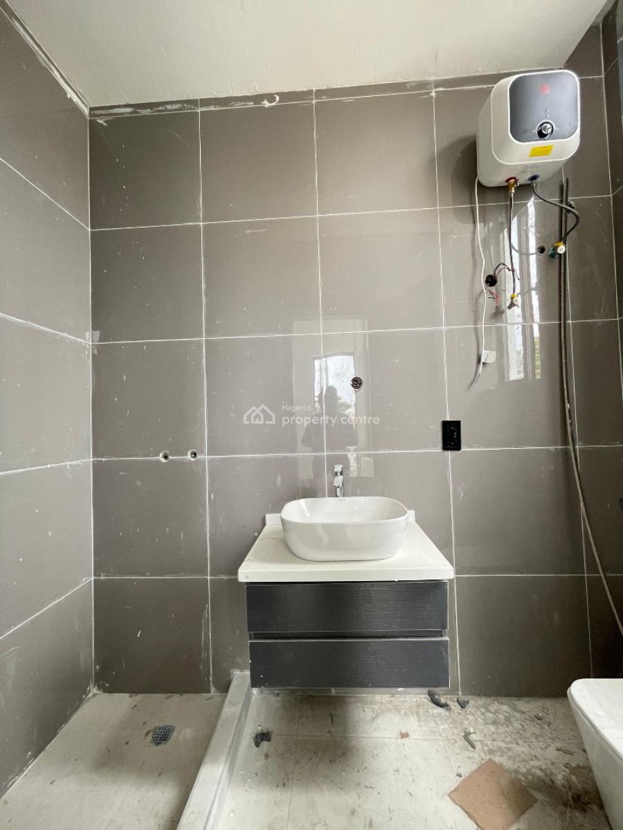 2 Bedroom Apartment with Elevator, Pool, Equipped Gym & Security Post, Lekki Phase 1, Lekki, Lagos, Flat / Apartment for Sale