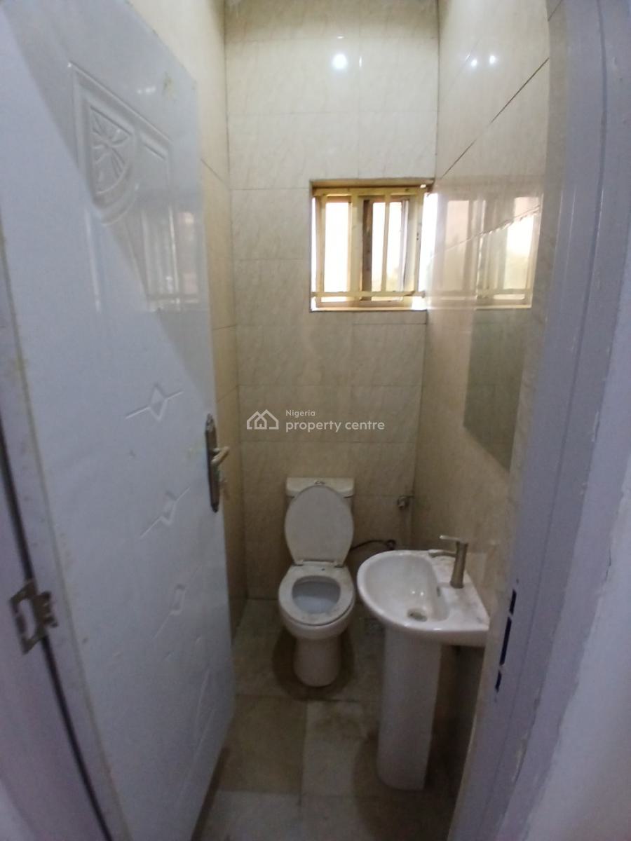 3 Bedrooms Stand Alone with 2 Rooms Bq, Kaura, Abuja, Detached Bungalow for Rent