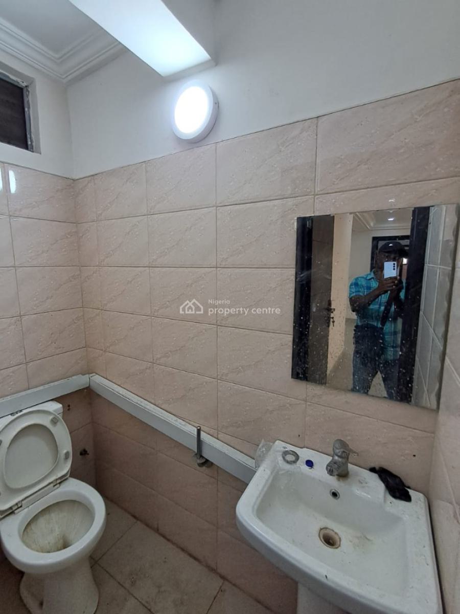 3 Bedroom Apartment Ground Floor, Osapa, Lekki, Lagos, Flat / Apartment for Rent