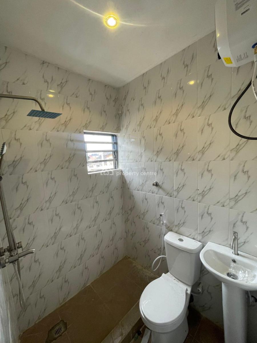 2 Bedroom Apartment, Charley Boy, Pedro, Gbagada, Lagos, Flat / Apartment for Rent
