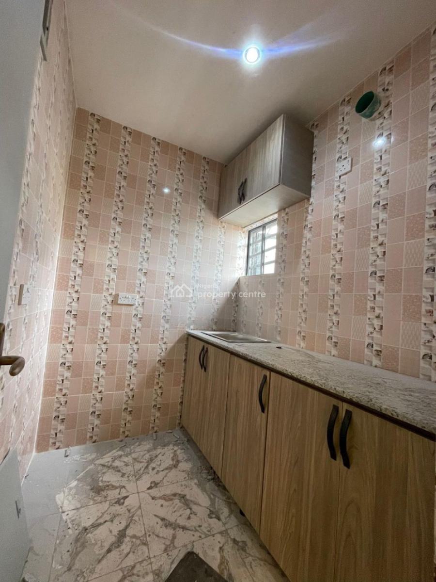 2 Bedroom Apartment, Charley Boy, Pedro, Gbagada, Lagos, Flat / Apartment for Rent