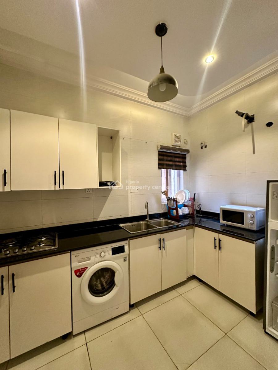 Elegant Two Bedroom Residence with Upscale Finishing, Off Admiralty Way, Lekki Phase 1, Lekki, Lagos, Flat / Apartment for Rent