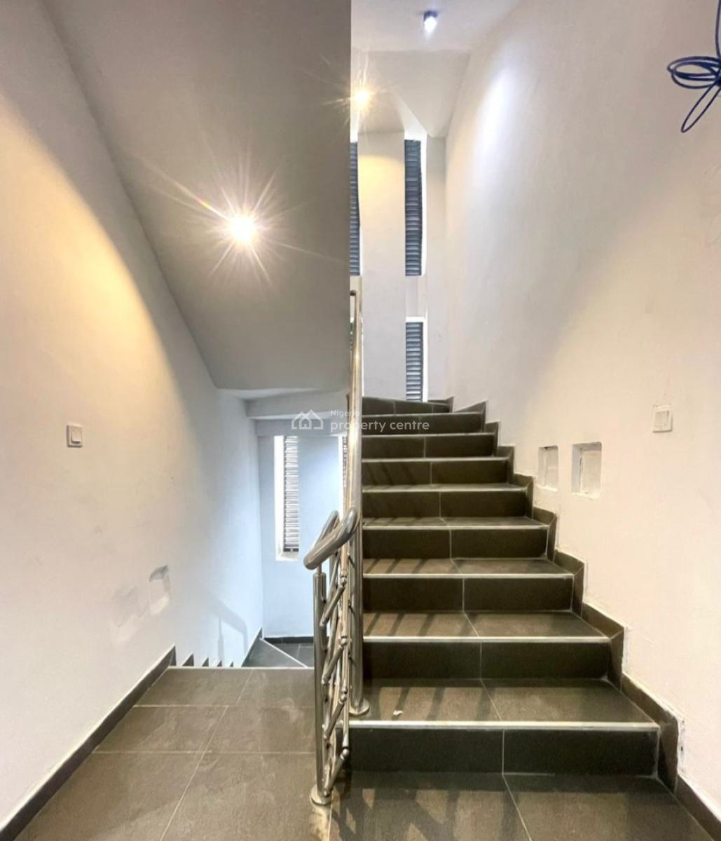2 Bedroom Apartments, Ologolo, Lekki, Lagos, Block of Flats for Sale