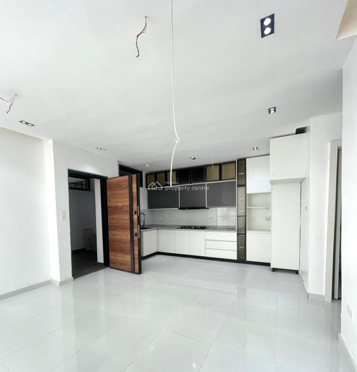2 Bedroom Apartments, Ologolo, Lekki, Lagos, Block of Flats for Sale