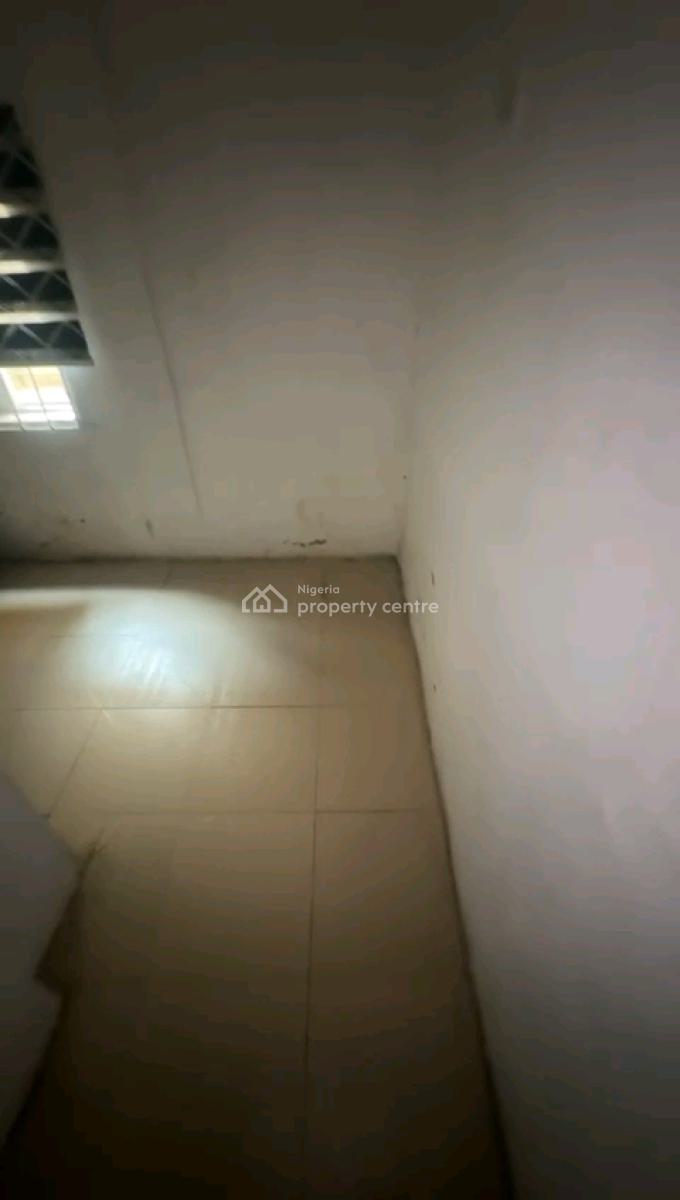 Neatly Used and Standard Miniflat in a Secured Environment, Fadeyi, Shomolu, Lagos, Mini Flat (room and Parlour) for Rent