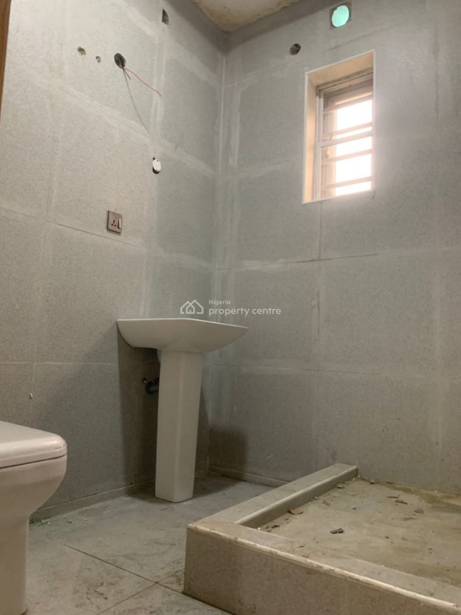 Specious 3 Bedroom Flat, Off Admiralty Way, Lekki Phase 1, Lekki, Lagos, Flat / Apartment for Rent