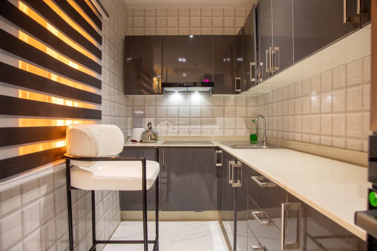 Fantastic 1 Bedroom Apartment with Top-notch Amenities, Lekki Phase 1, Lekki, Lagos, Flat / Apartment Short Let