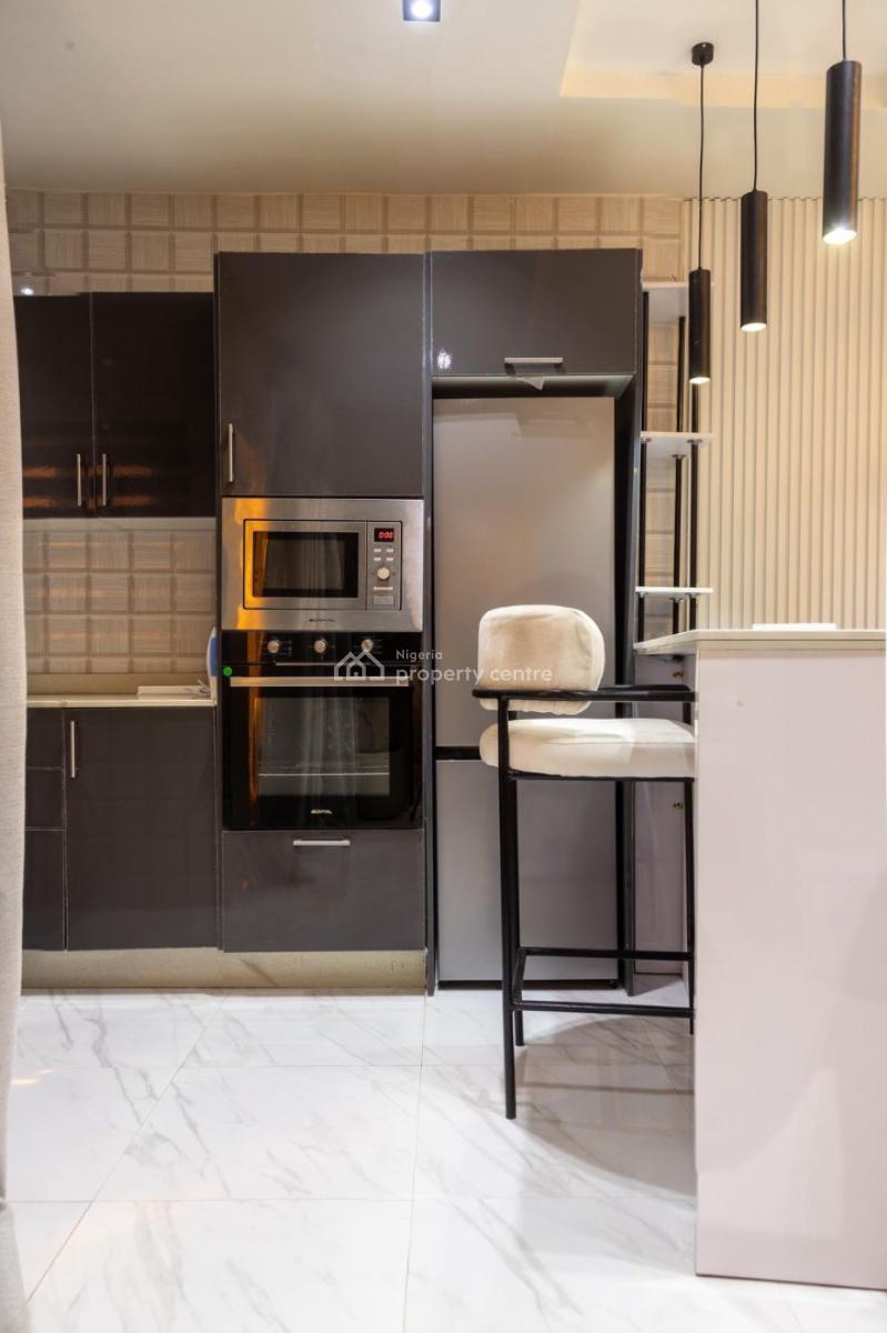 Fantastic 1 Bedroom Apartment with Top-notch Amenities, Lekki Phase 1, Lekki, Lagos, Flat / Apartment Short Let