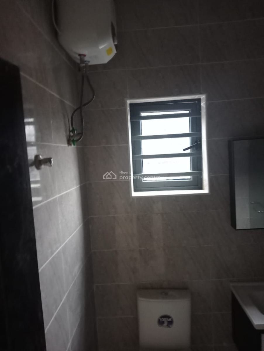 3 Bedroom Flat, Gra Phase 1, Magodo, Lagos, Flat / Apartment for Rent