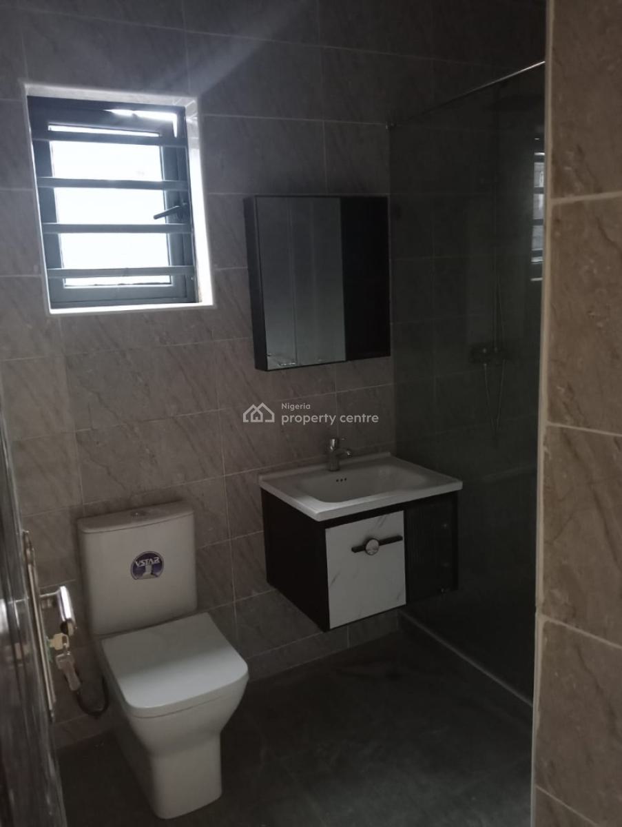 3 Bedroom Flat, Gra Phase 1, Magodo, Lagos, Flat / Apartment for Rent