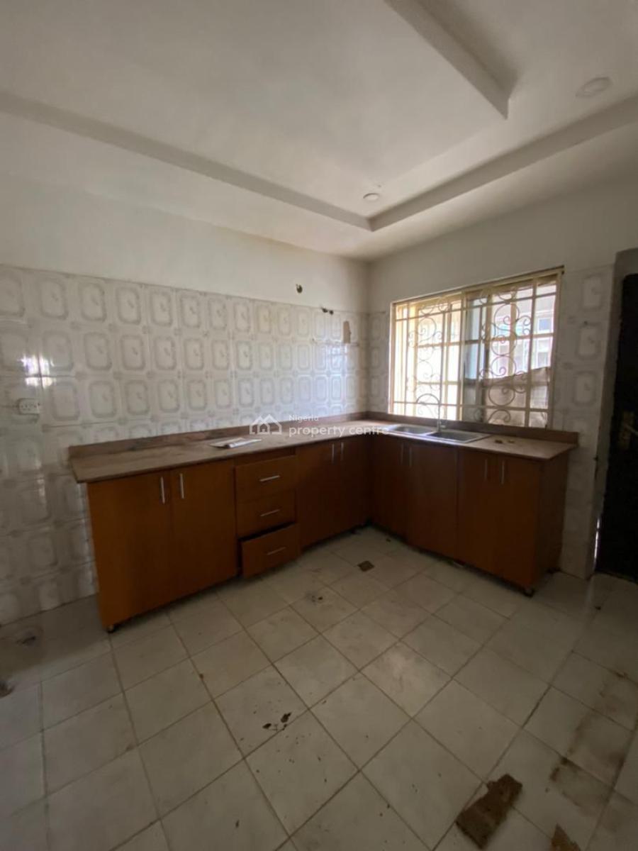 Spacious 6 Units of 3 Bedroom Apartment on a Tarred Road, C of O, Wuye, Abuja, Flat / Apartment for Sale