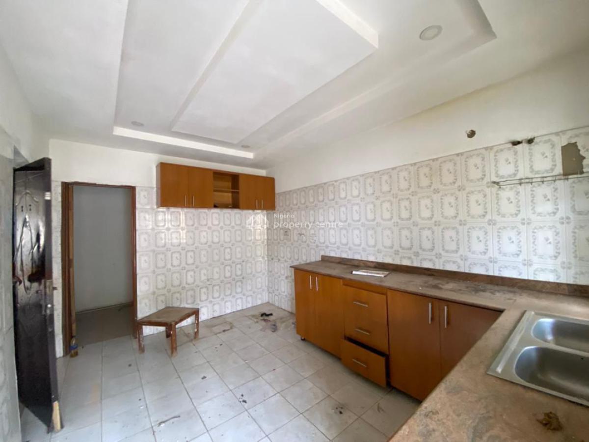 Spacious 6 Units of 3 Bedroom Apartment on a Tarred Road, C of O, Wuye, Abuja, Flat / Apartment for Sale