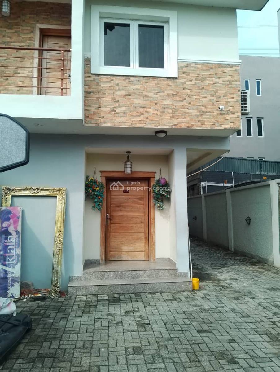 Luxury 6 Bedroom Fully Detached House with Bq in a Secured Estate, Off Wole Olateju Street, Lekki Phase 1, Lekki, Lagos, Detached Duplex for Sale