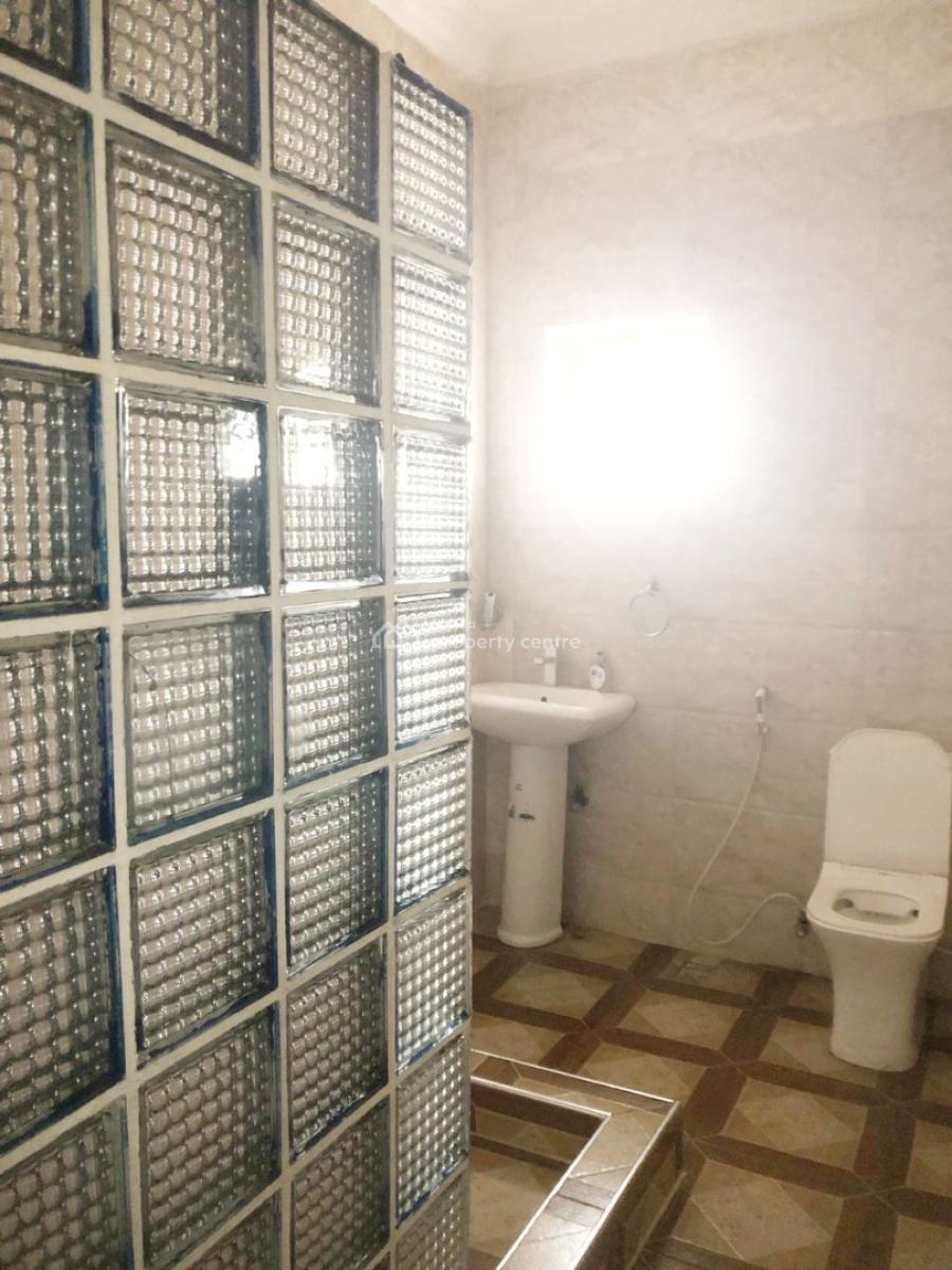 Luxury & Well Maintained & Spacious 3 Bedroom Flat, Gbagada, Lagos, Flat / Apartment for Rent