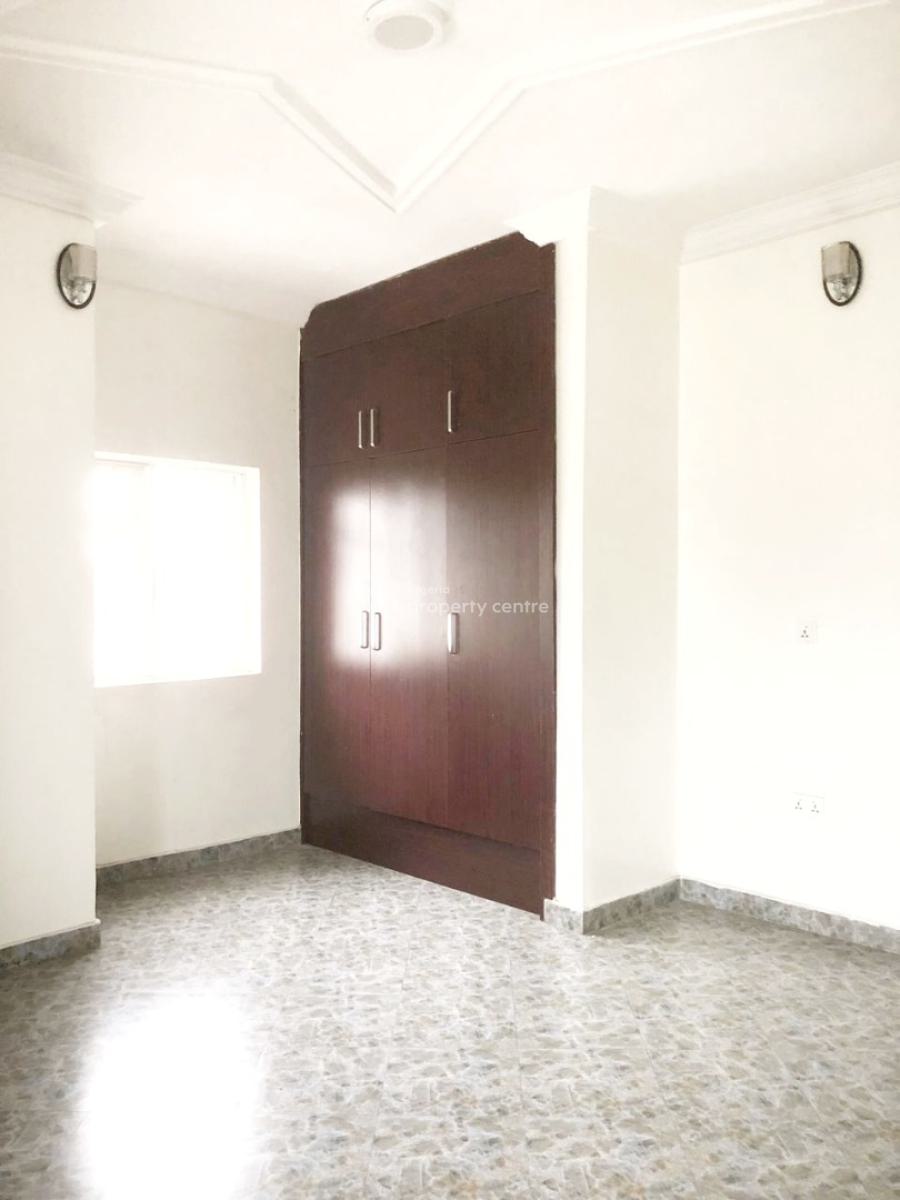 Luxury & Well Maintained & Spacious 3 Bedroom Flat, Gbagada, Lagos, Flat / Apartment for Rent