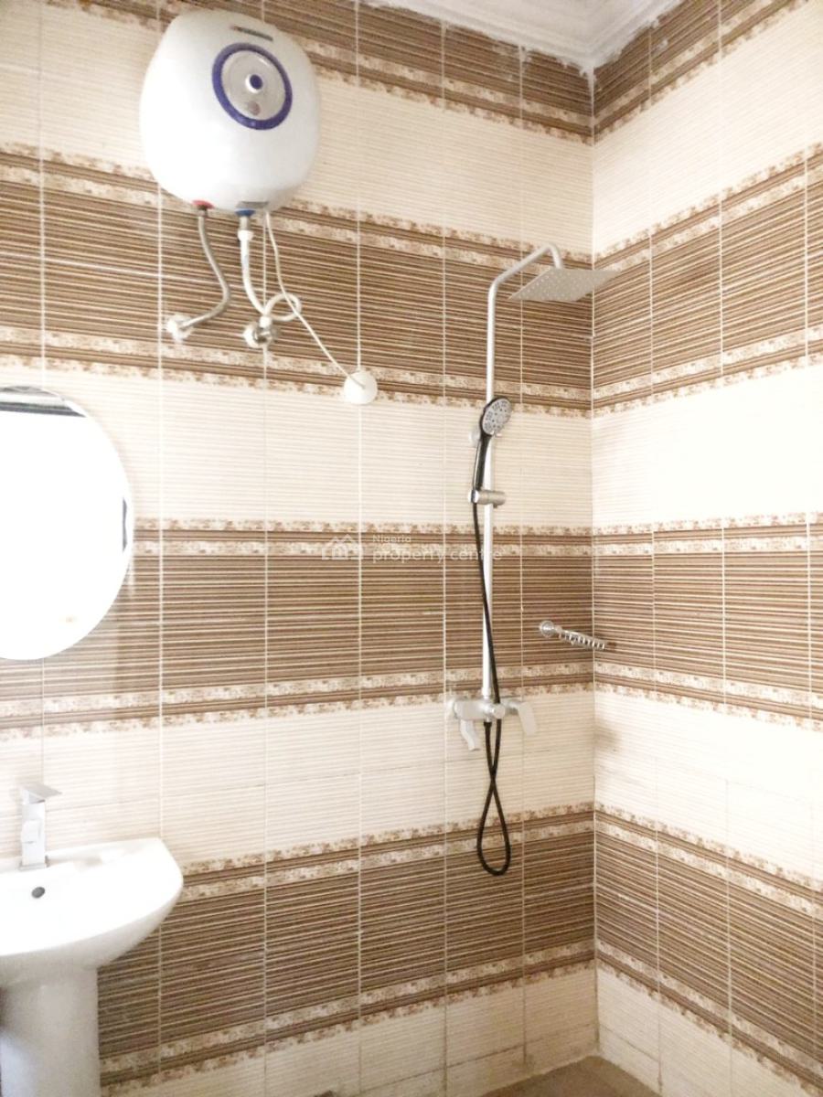 Luxury & Well Maintained & Spacious 3 Bedroom Flat, Gbagada, Lagos, Flat / Apartment for Rent