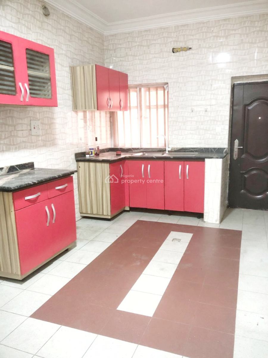Luxury & Well Maintained & Spacious 3 Bedroom Flat, Gbagada, Lagos, Flat / Apartment for Rent