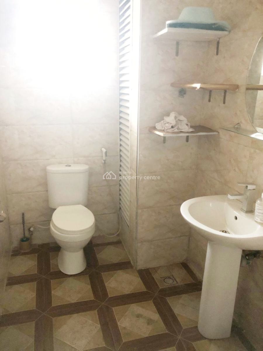 Luxury & Well Maintained & Spacious 3 Bedroom Flat, Gbagada, Lagos, Flat / Apartment for Rent