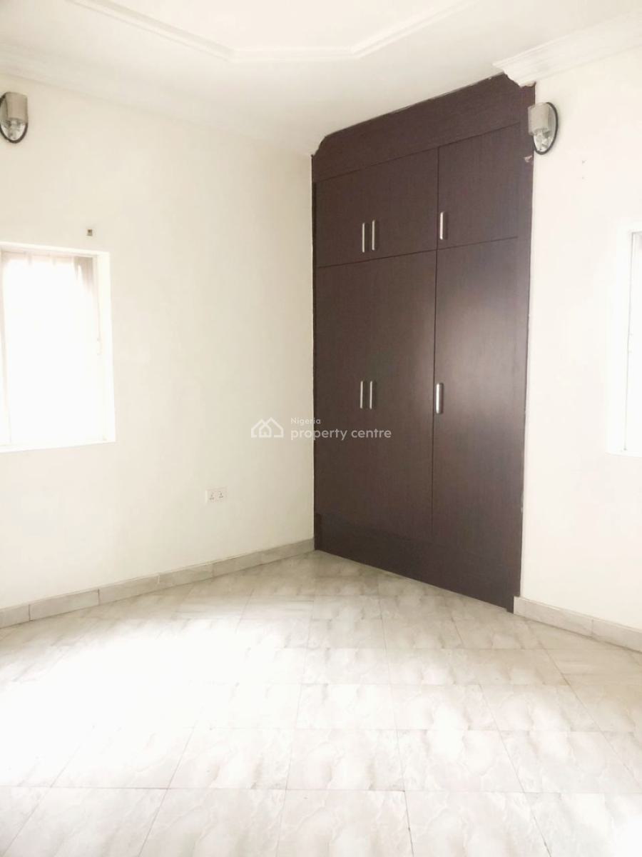Luxury & Well Maintained & Spacious 3 Bedroom Flat, Gbagada, Lagos, Flat / Apartment for Rent