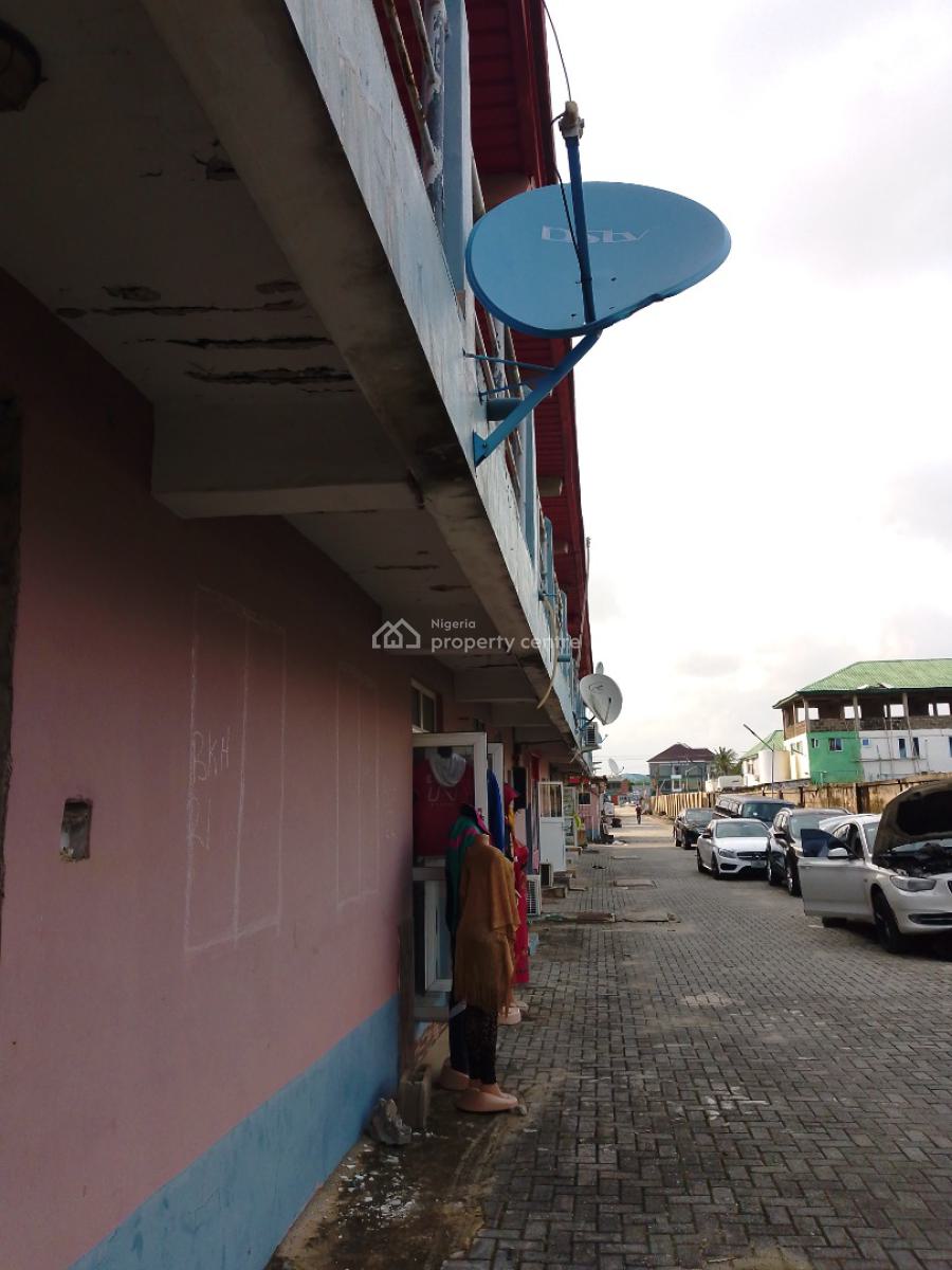 Spacious Shop in Busy Area, Yomade Shopping Complex, Awoyaya, Ibeju Lekki, Lagos, Plaza / Complex / Mall for Sale