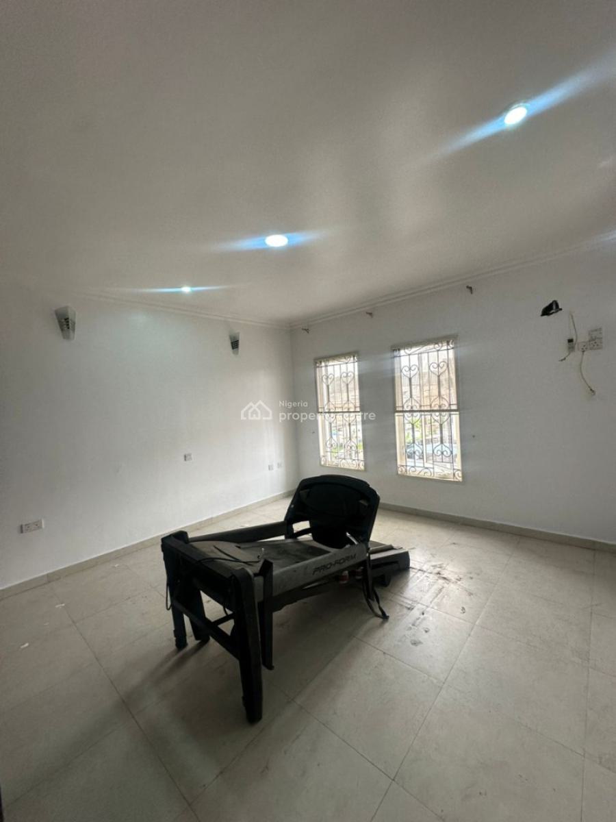 1 Bedroom Apartment, Lekki Phase 1, Lekki, Lagos, Flat / Apartment for Rent