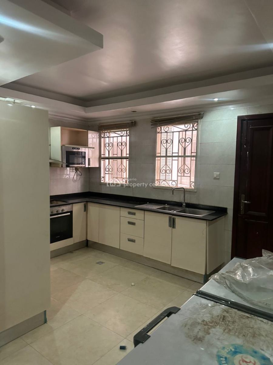 1 Bedroom Apartment, Lekki Phase 1, Lekki, Lagos, Flat / Apartment for Rent