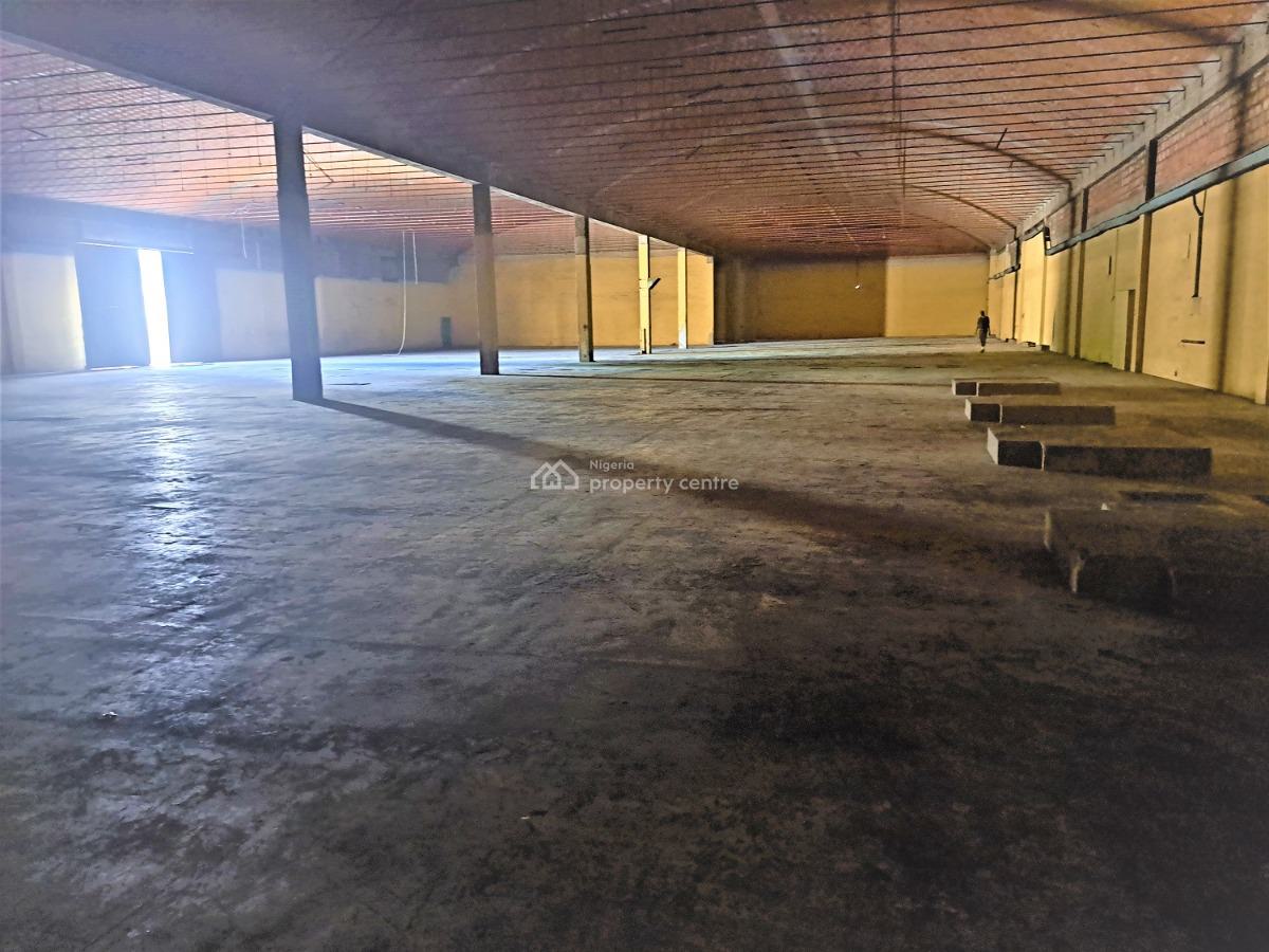 Warehouse Capacity of 2470sqm, Isolo Industrial Area, Isolo, Lagos, Warehouse for Rent