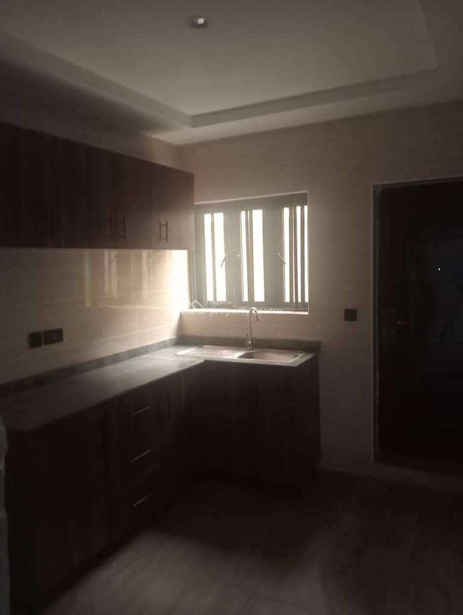 Newly Built 2 Bedroom Flat, Gra Phase 1, Magodo, Lagos, Flat / Apartment for Rent
