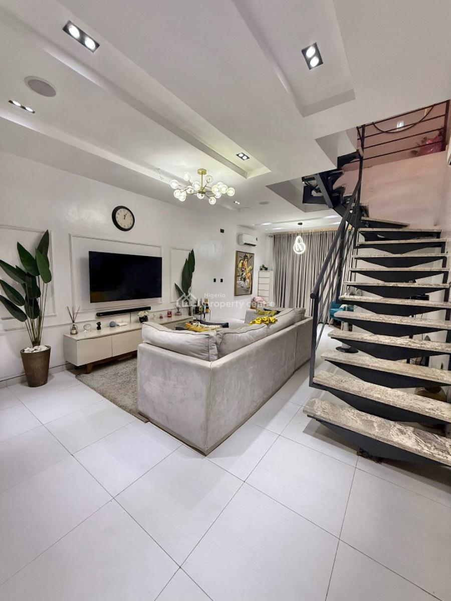 Well Built Serviced 1 Bedroom Penthouse (loft), Ikate Elegushi, Lekki, Lagos, Mini Flat (room and Parlour) for Rent