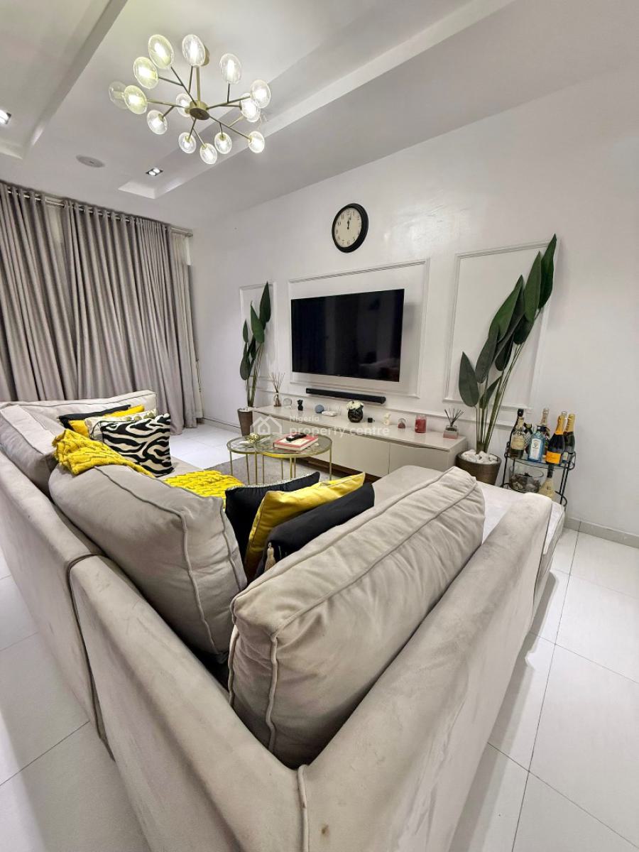 Well Built Serviced 1 Bedroom Penthouse (loft), Ikate Elegushi, Lekki, Lagos, Mini Flat (room and Parlour) for Rent