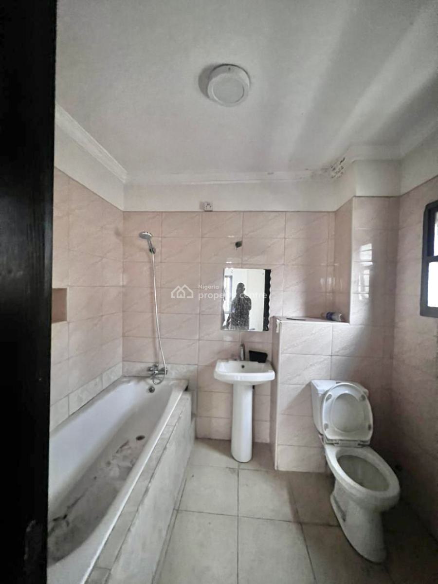 Well Maintained Self Serviced 3 Bedroom Apartment, Osapa, Lekki, Lagos, Flat / Apartment for Rent