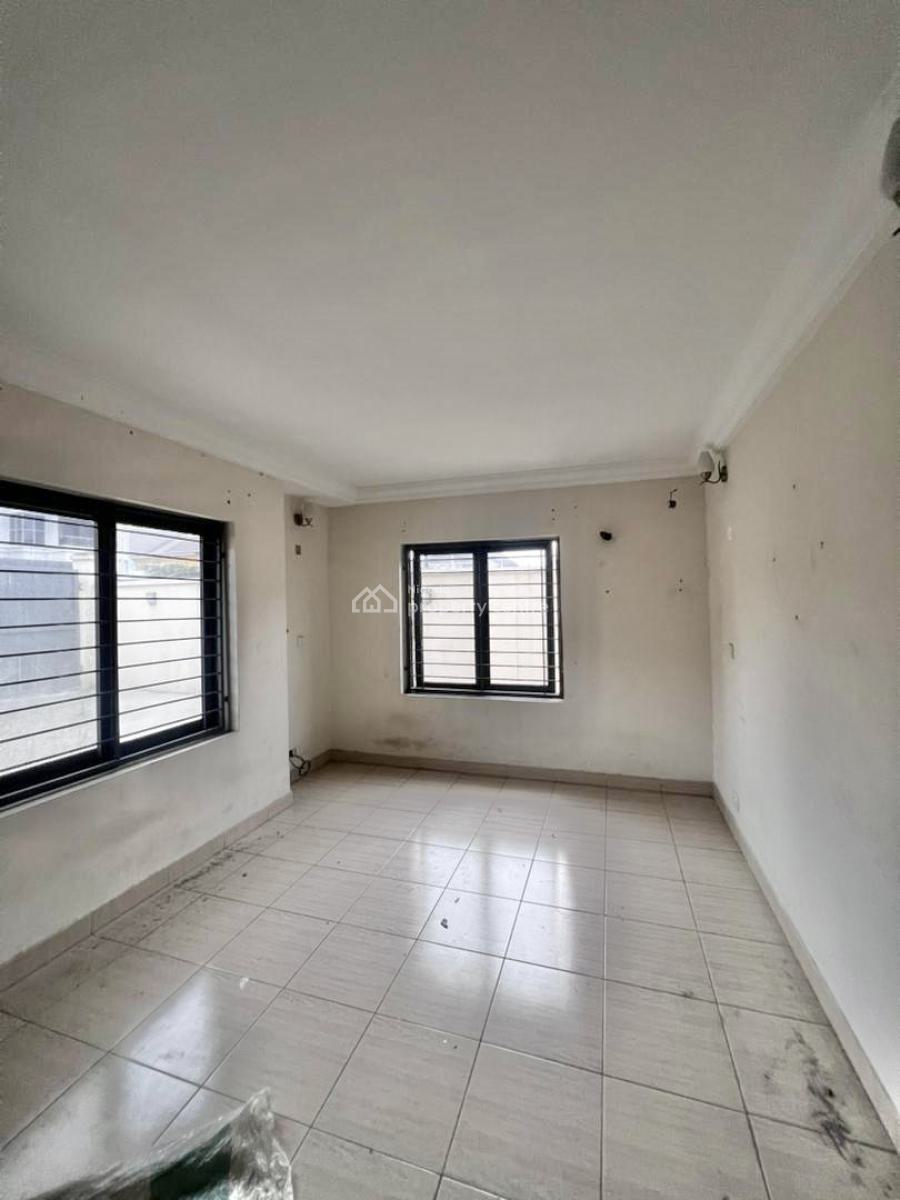 Well Maintained Self Serviced 3 Bedroom Apartment, Osapa, Lekki, Lagos, Flat / Apartment for Rent